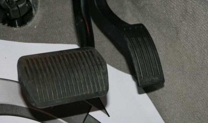 制动踏板 制动踏板