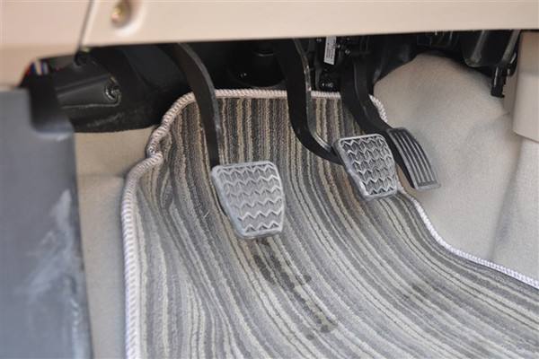 制动踏板 制动踏板